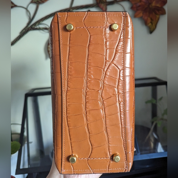 SOLD CGR- Coach Willow Tote - Croc Ginger - Picture 3 of 5